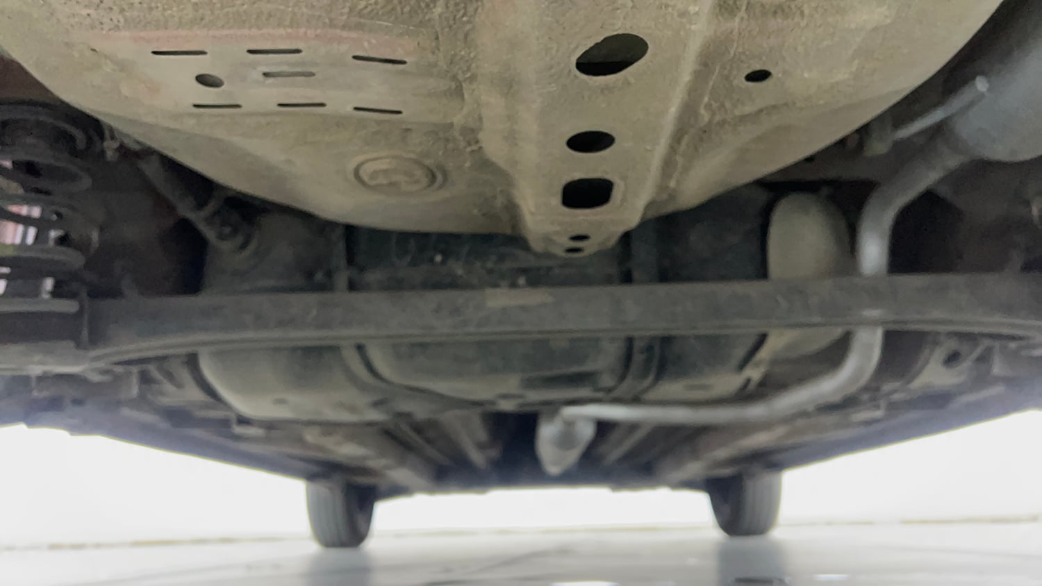 Used 2014 Maruti Suzuki Swift VXi Petrol Manual extra REAR UNDERBODY VIEW (TAKEN FROM REAR)
