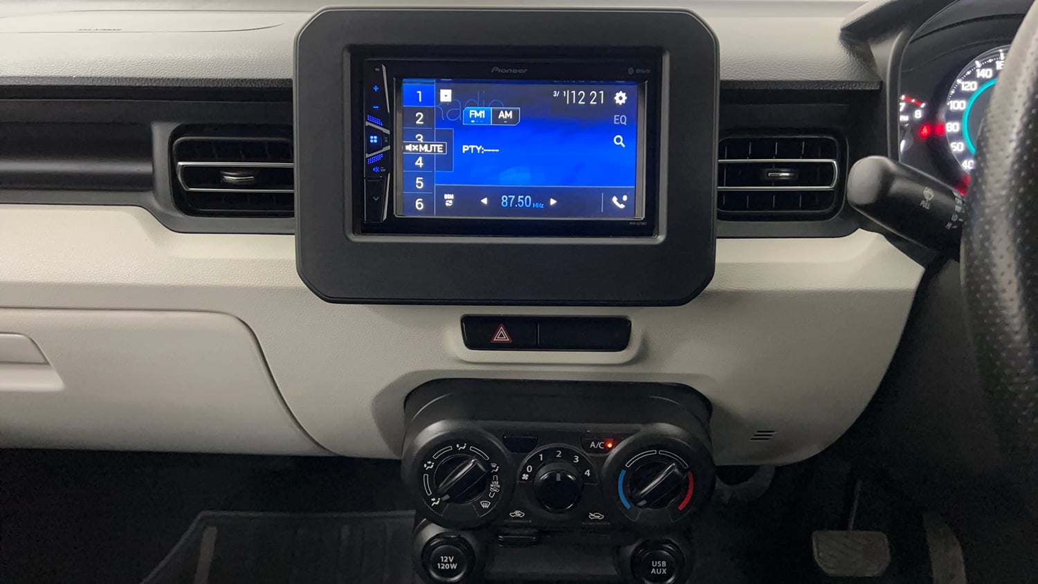 Used 2022 Maruti Suzuki Ignis Delta 1.2 AMT Petrol Automatic interior MUSIC SYSTEM & AC CONTROL VIEW