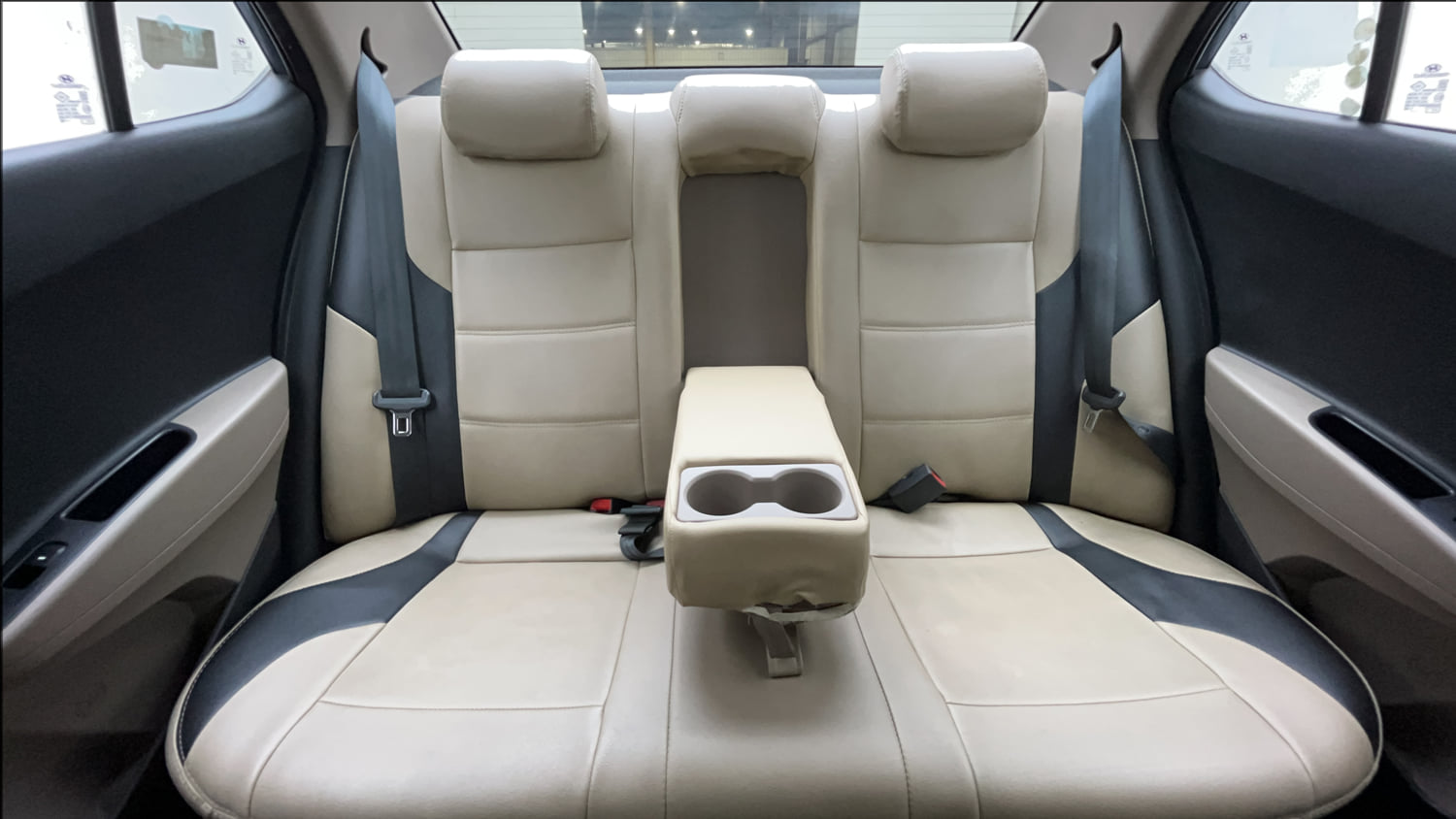 Used 2014 Hyundai Xcent SX 1.2 (O) Petrol Manual interior REAR SEAT CONDITION VIEW