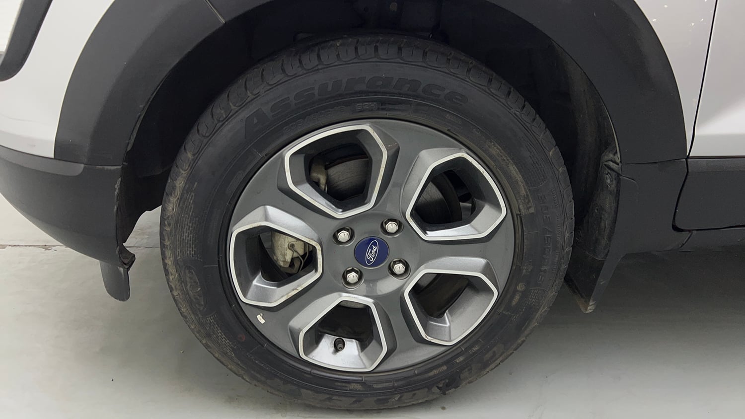Used 2021 Ford EcoSport S MT 1.5 Ti-VCT Petrol Manual tyres LEFT FRONT TYRE RIM VIEW