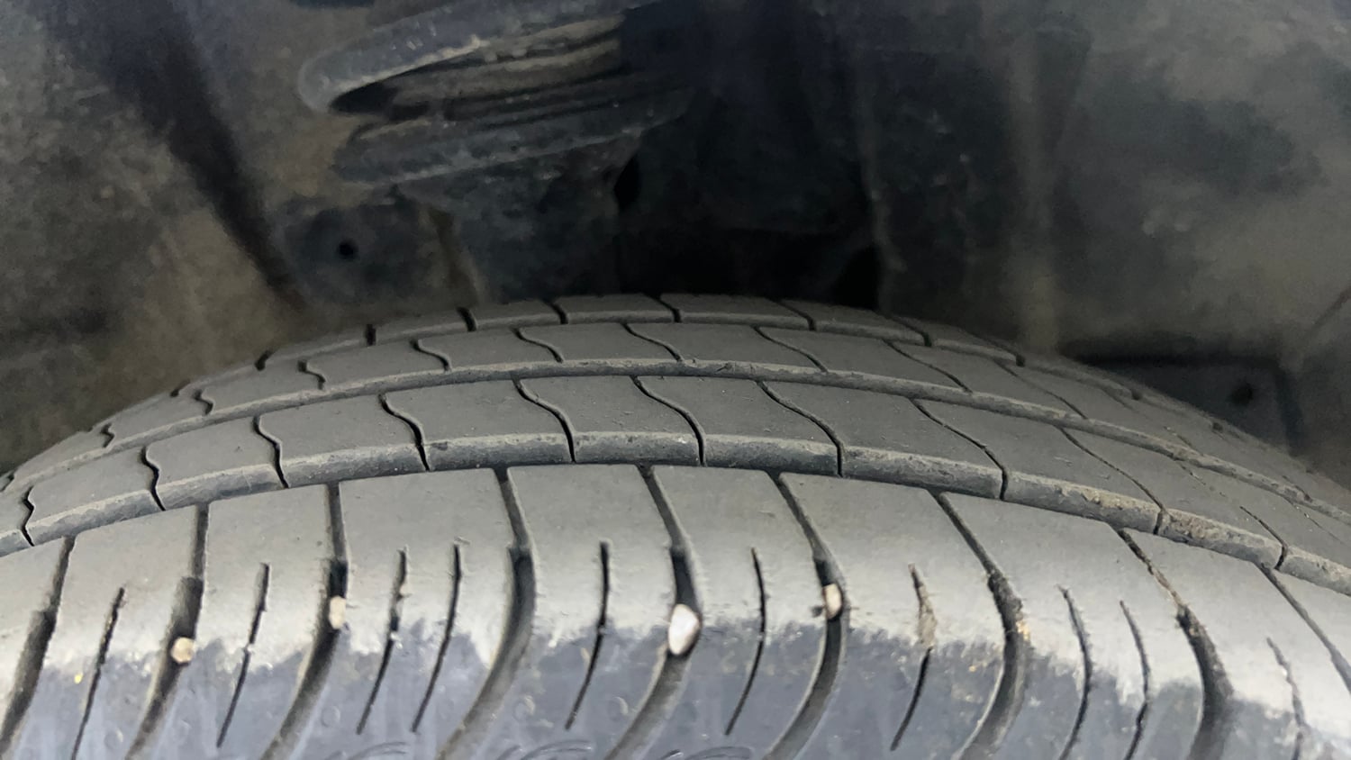 Used 2025 Maruti Suzuki Wagon R ZXI Plus 1.2 AGS Petrol Automatic tyres RIGHT FRONT TYRE TREAD VIEW