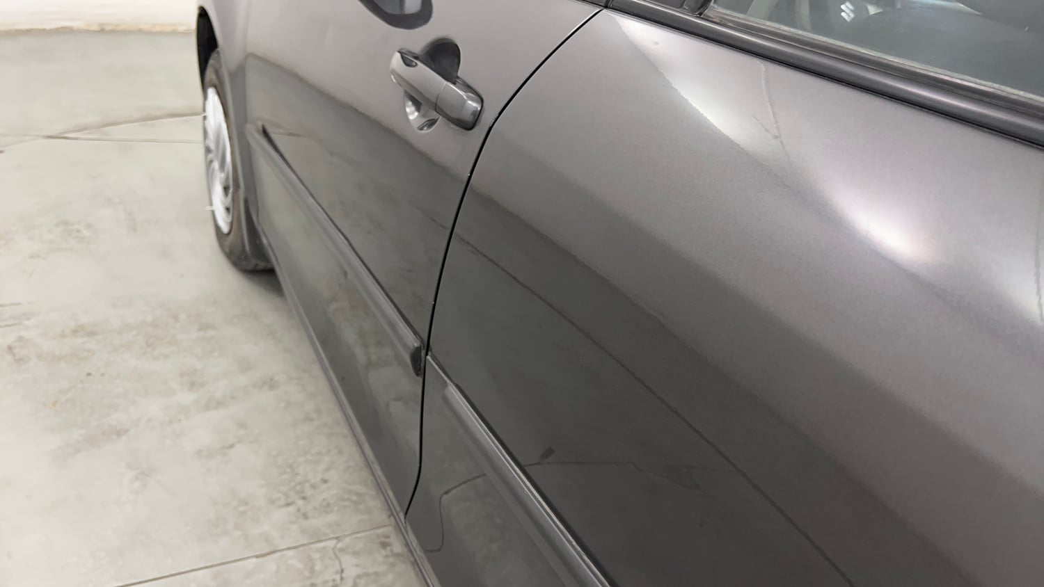 Used 2018 Maruti Suzuki Swift VXI (O) Petrol Manual dents MINOR DENT