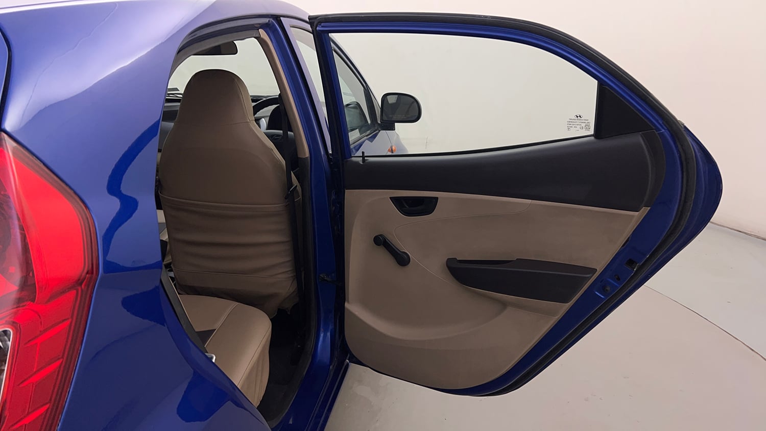 Used 2017 Hyundai Eon Era + Petrol Manual interior RIGHT REAR DOOR OPEN VIEW