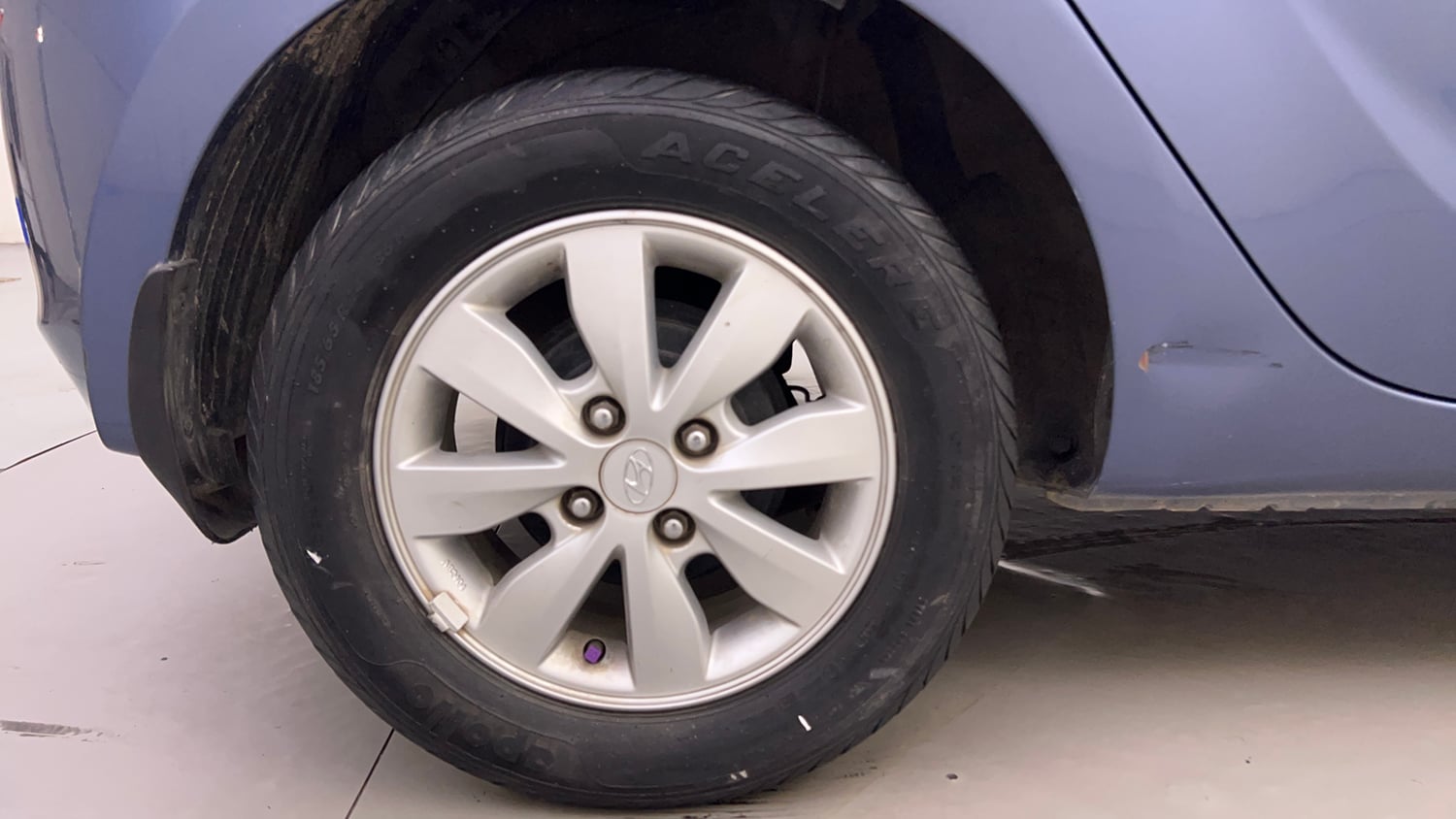 Used 2012 Hyundai i20 Sportz 1.2 Petrol Manual tyres RIGHT REAR TYRE RIM VIEW