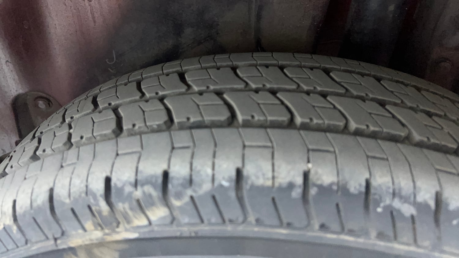 Used 2014 Maruti Suzuki Swift VXi Petrol Manual tyres LEFT REAR TYRE TREAD VIEW