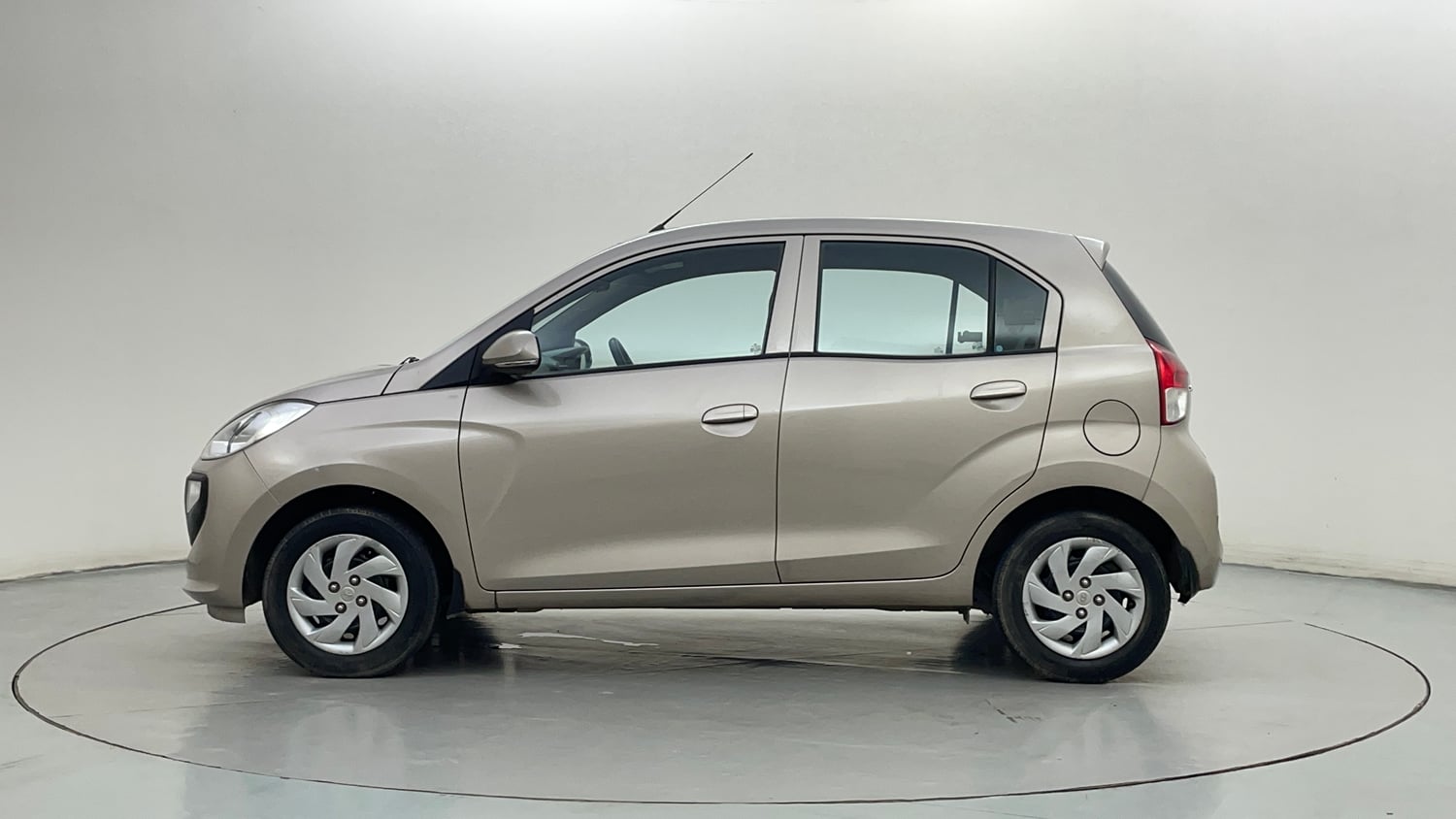 Used 2019 Hyundai Santro Sportz Petrol Manual exterior LEFT SIDE VIEW