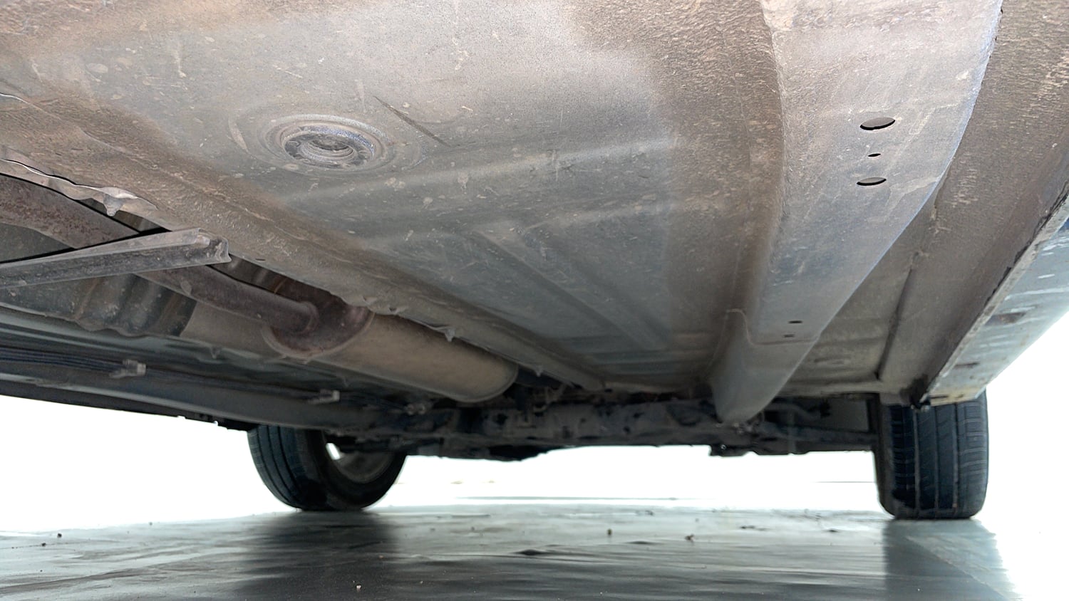 Used 2018 Maruti Suzuki Baleno Alpha 1.2 AT Petrol Automatic extra REAR RIGHT UNDERBODY VIEW