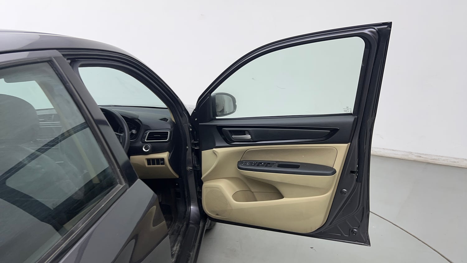 Used 2018 Honda Amaze 1.2 V MT Petrol Petrol Manual interior RIGHT FRONT DOOR OPEN VIEW