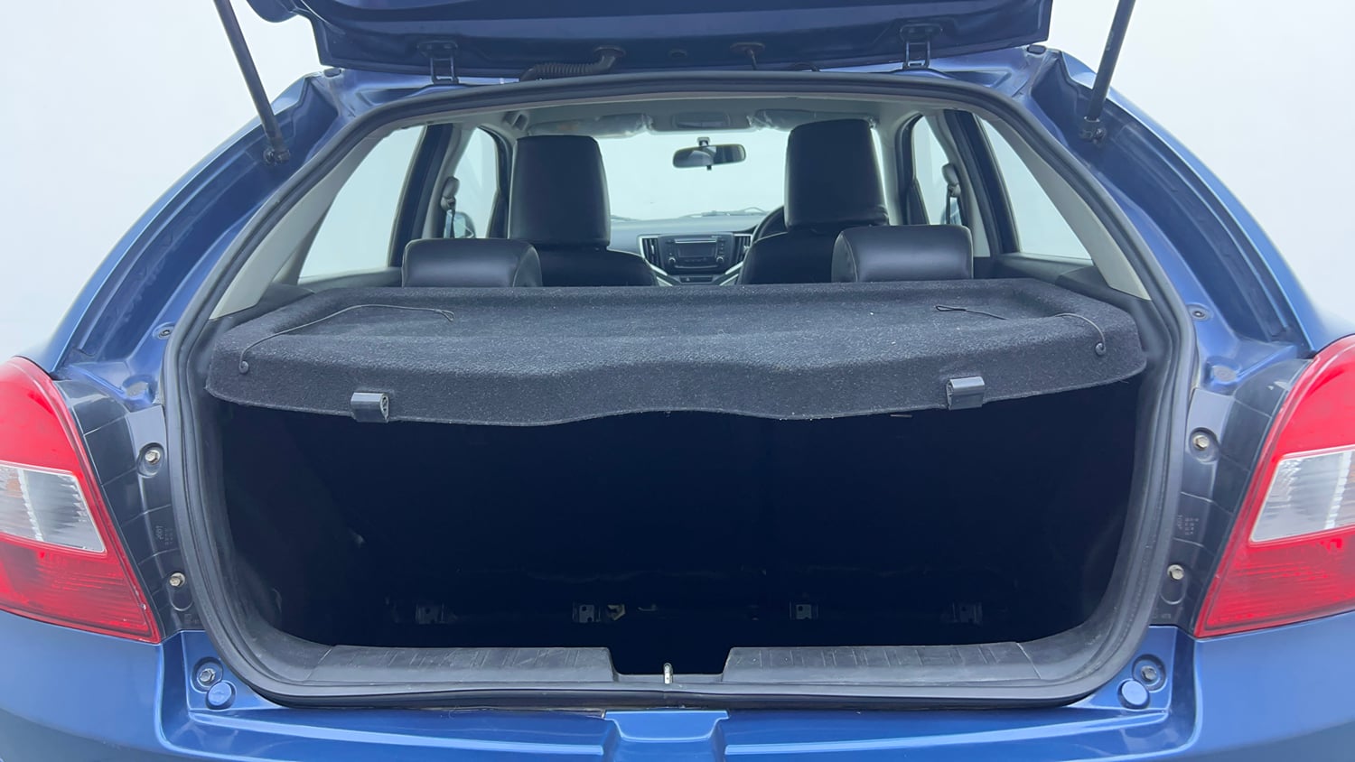 Used 2017 Maruti Suzuki Baleno Delta 1.2 Petrol Manual interior DICKY INSIDE VIEW