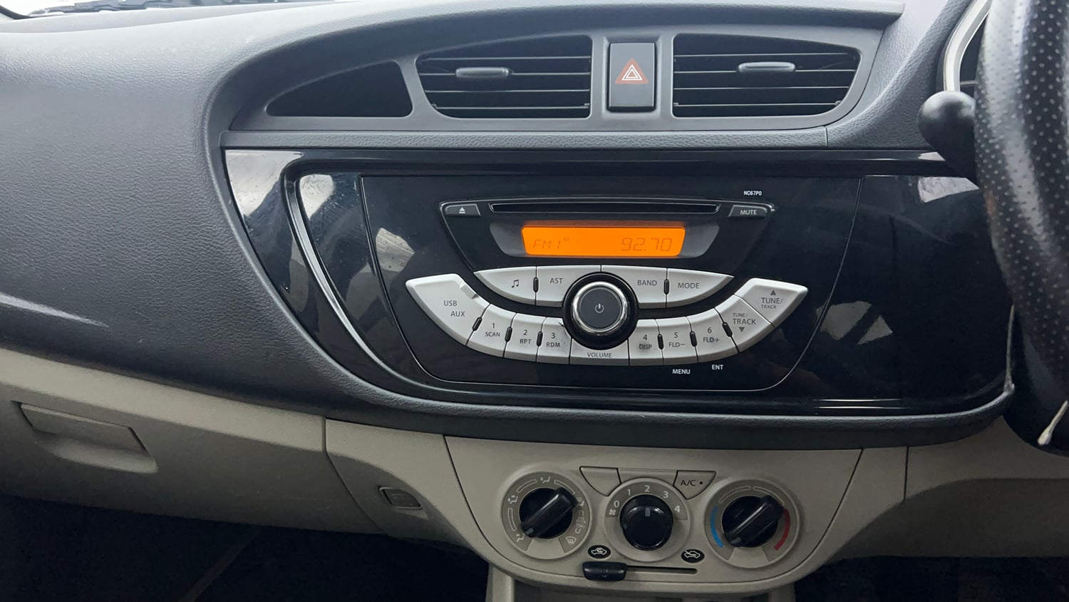 Used 2016 Maruti Suzuki Alto K10 VXi Petrol Manual interior MUSIC SYSTEM & AC CONTROL VIEW