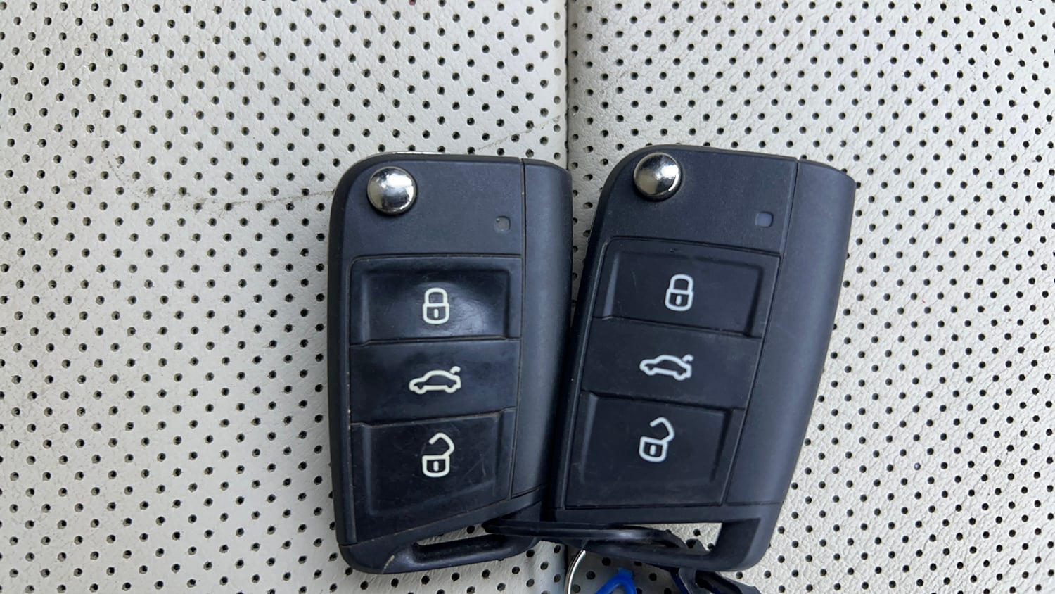 Used 2022 Skoda Slavia Style 1.0L TSI AT Petrol Automatic extra CAR KEY VIEW
