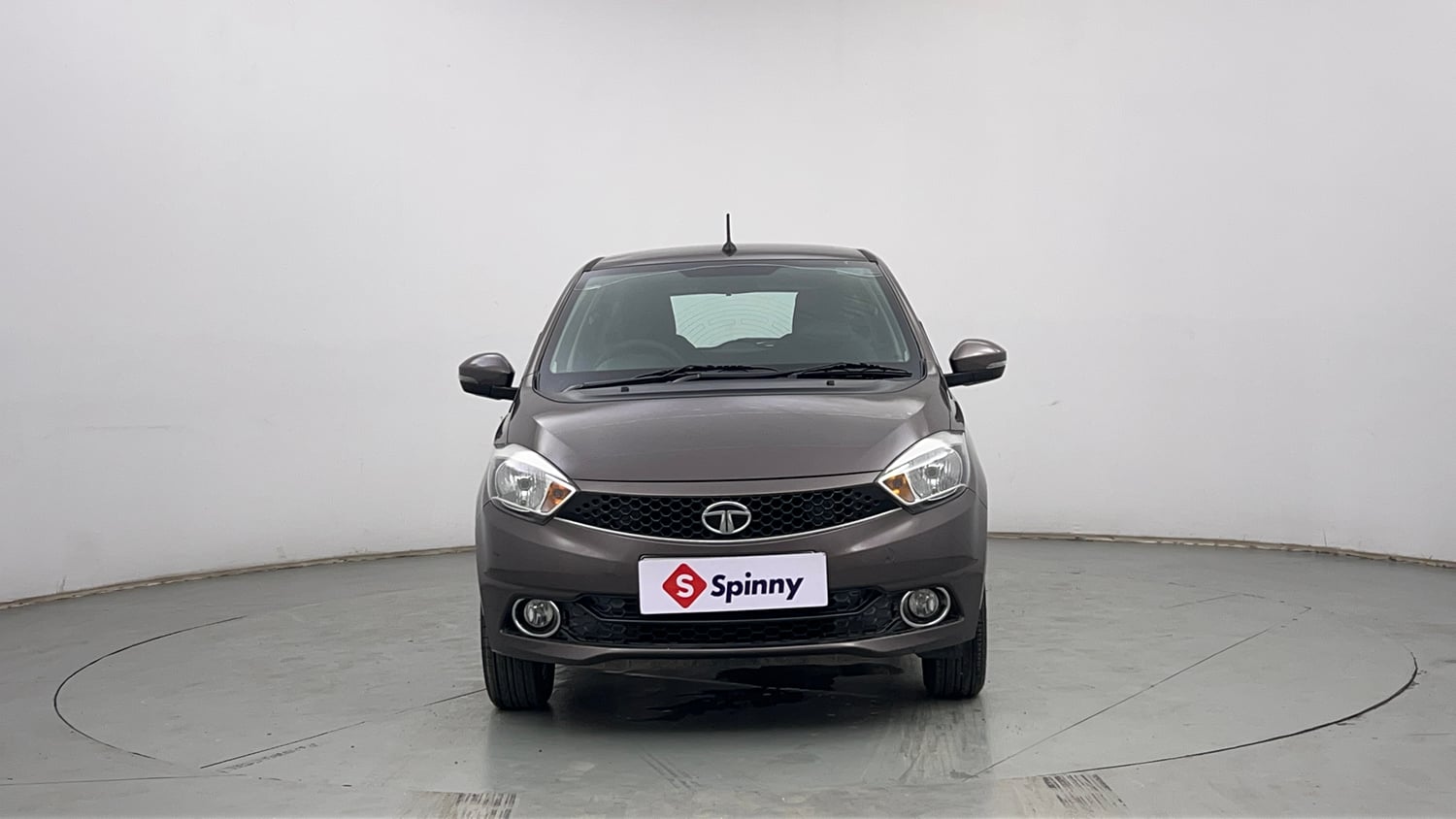 Used 2018 Tata Tiago Revotron XZ Petrol Manual exterior FRONT VIEW
