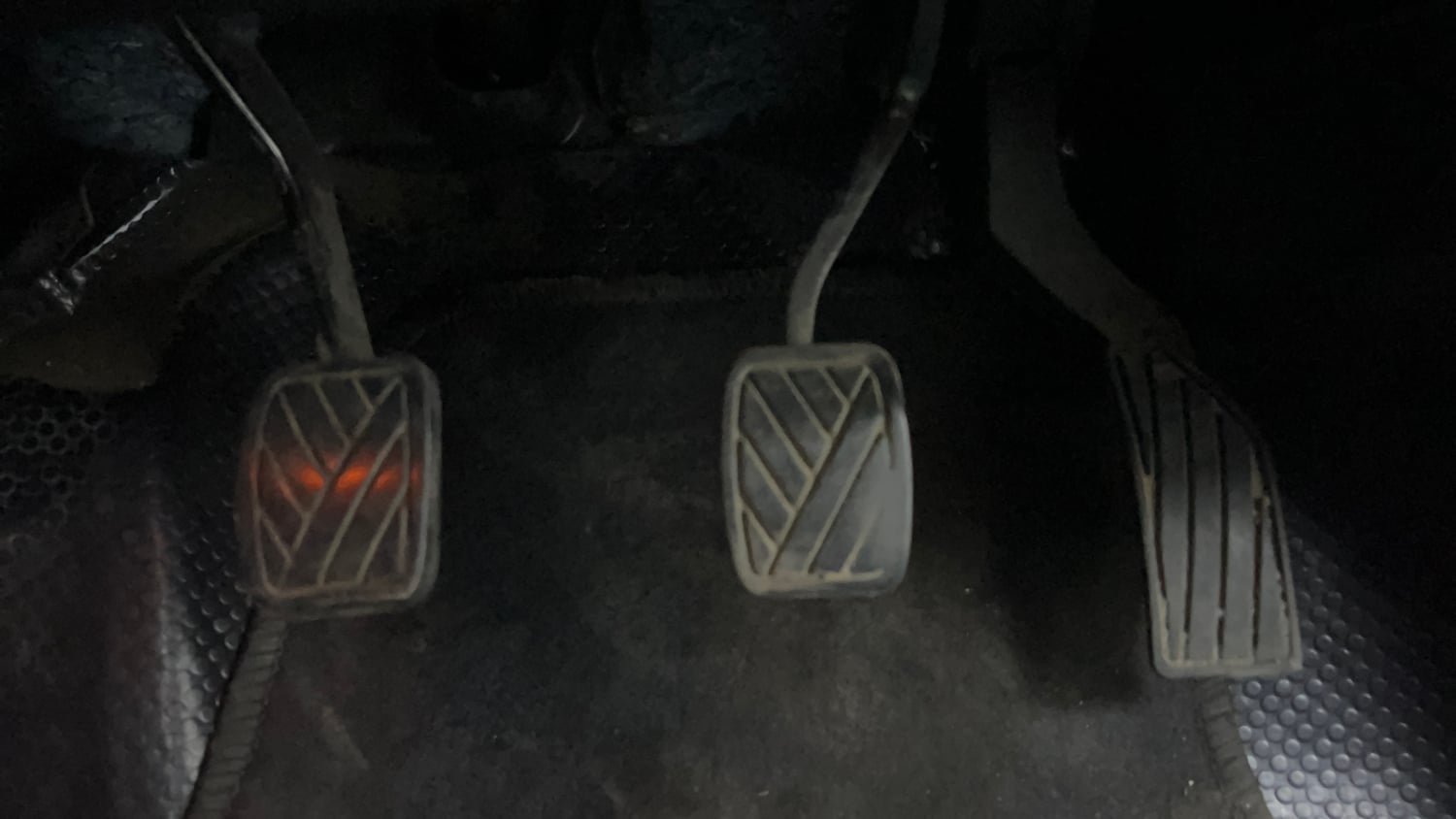 Used 2017 Maruti Suzuki Vitara Brezza [2016-2020] ZDi Plus Diesel Manual interior PEDALS VIEW