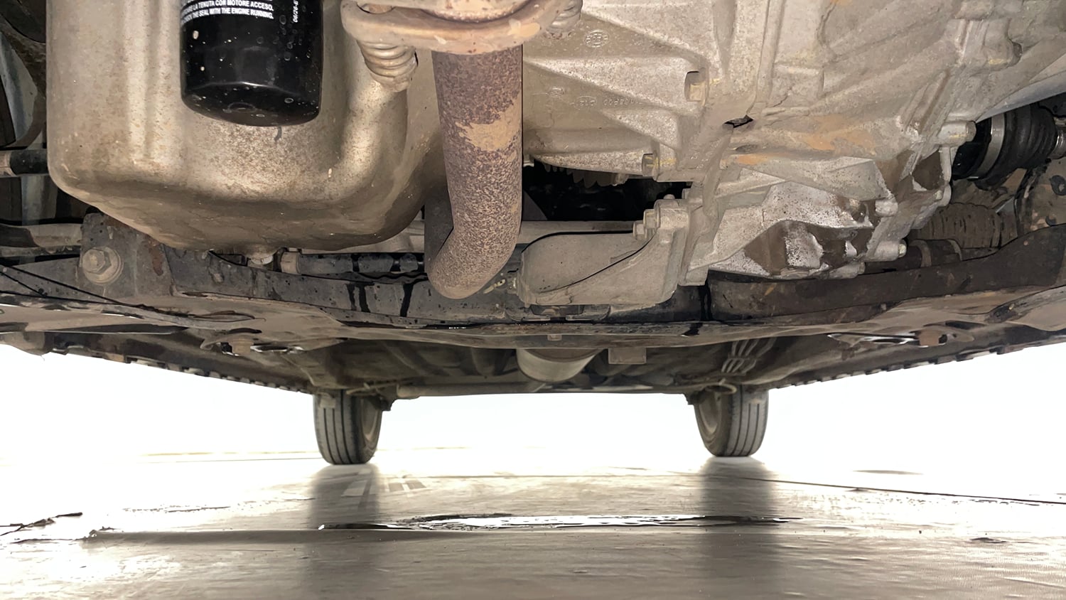 Used 2020 Maruti Suzuki Ignis Alpha 1.2 AMT Petrol Automatic extra FRONT LEFT UNDERBODY VIEW