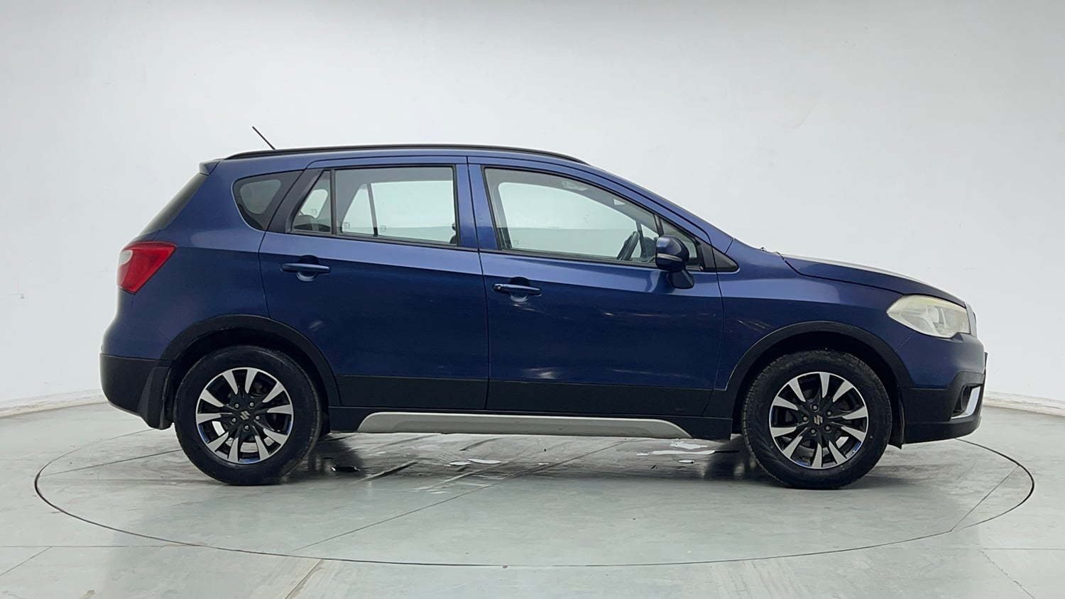 Used 2018 Maruti Suzuki S-Cross Zeta 1.3 Diesel Manual exterior RIGHT SIDE VIEW