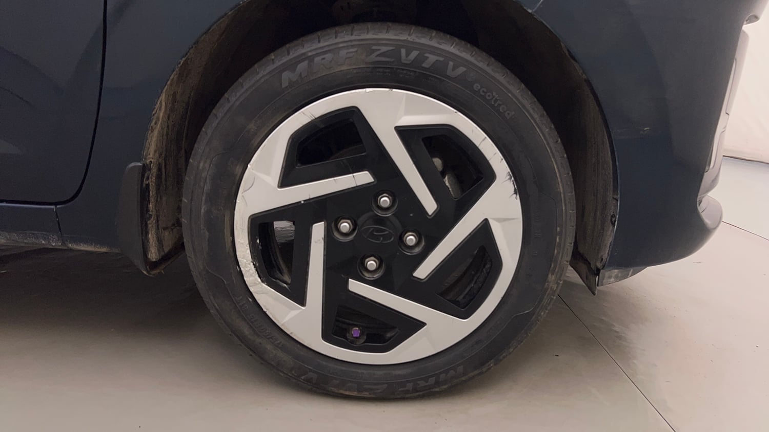 Used 2023 Hyundai Grand i10 Nios Sportz 1.2 Kappa VTVT Petrol Manual tyres RIGHT FRONT TYRE RIM VIEW