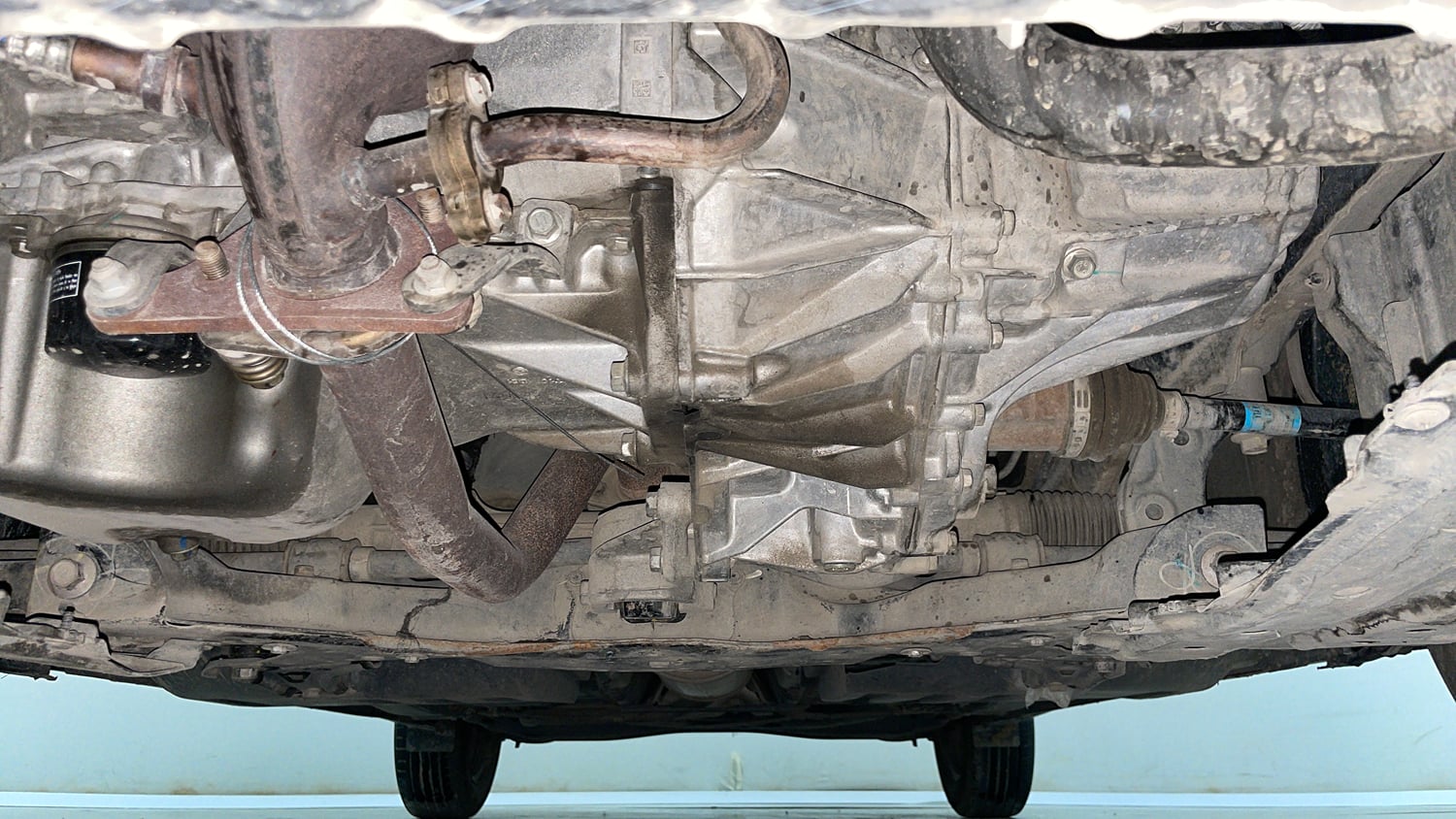 Used 2022 Toyota Glanza S Petrol Manual extra FRONT LEFT UNDERBODY VIEW