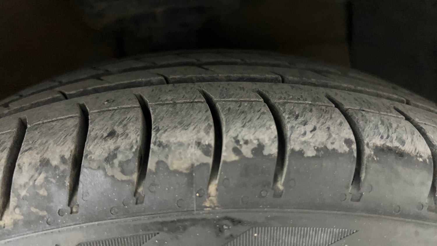 Used 2016 Hyundai Grand i10 Sportz 1.2 Kappa VTVT Petrol Manual tyres RIGHT FRONT TYRE TREAD VIEW