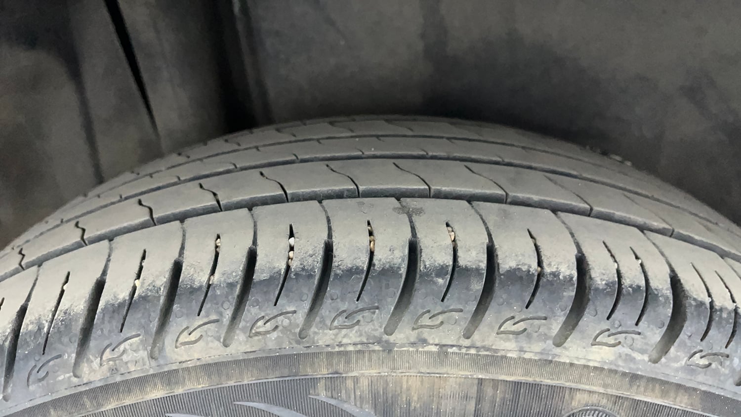 Used 2017 Maruti Suzuki S-Cross Alpha 1.6 Diesel Manual tyres RIGHT REAR TYRE TREAD VIEW