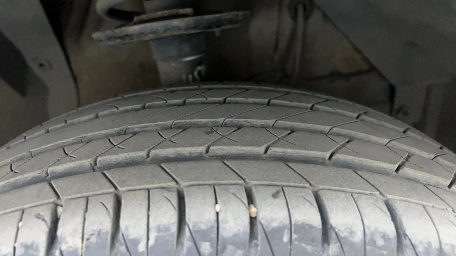 Used 2017 Maruti Suzuki Vitara Brezza [2016-2020] ZDi Plus Diesel Manual tyres RIGHT FRONT TYRE TREAD VIEW