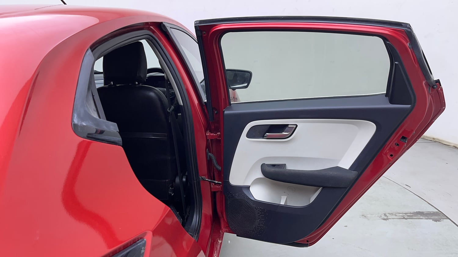 Used 2023 Tata Altroz XZ Diesel Diesel Manual interior RIGHT REAR DOOR OPEN VIEW