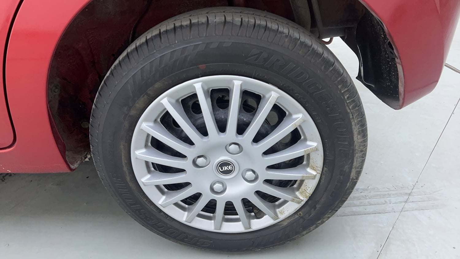 Used 2017 Maruti Suzuki Celerio ZXI (O) AMT Petrol Automatic tyres LEFT REAR TYRE RIM VIEW