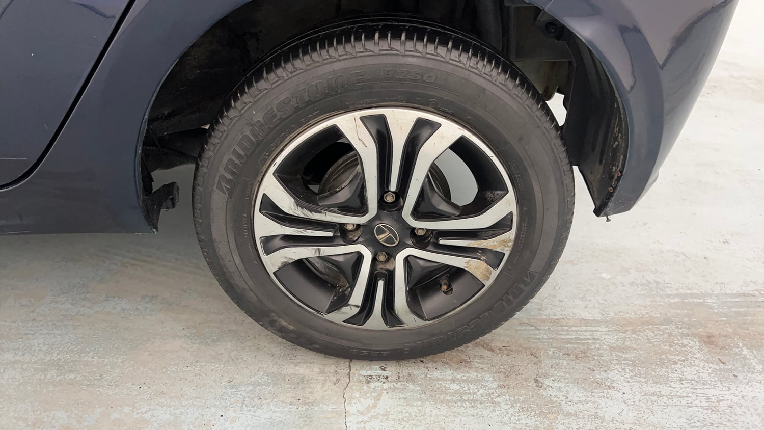 Used 2022 Tata Tiago XZ Petrol Manual tyres LEFT REAR TYRE RIM VIEW