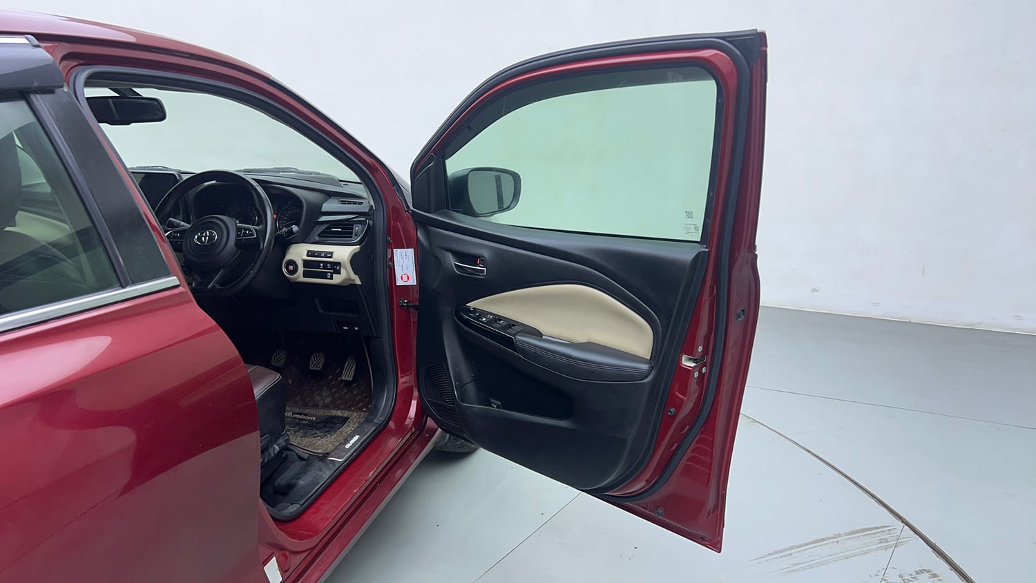 Used 2022 Toyota Glanza V Petrol Manual interior RIGHT FRONT DOOR OPEN VIEW