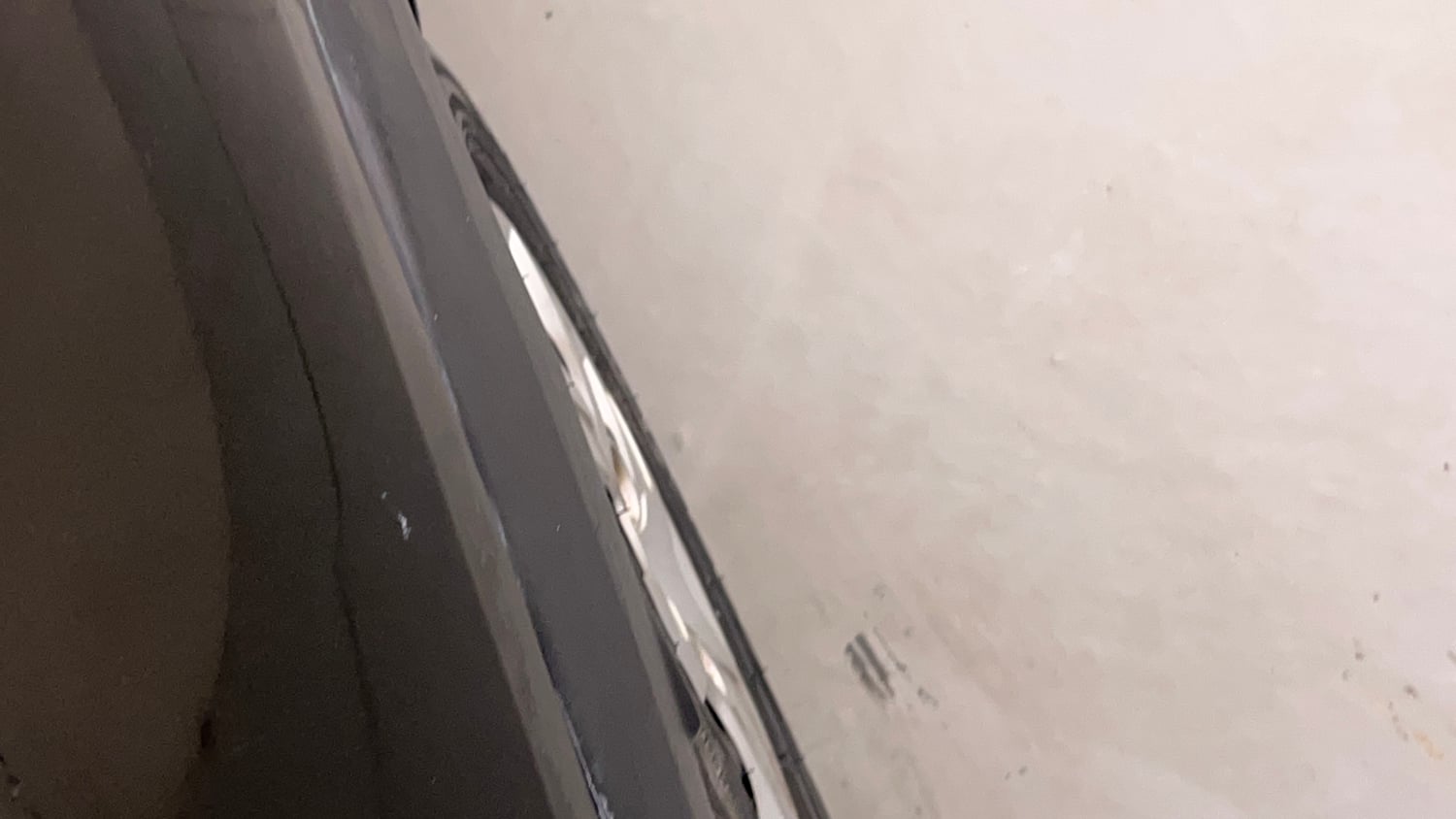 Used 2016 Renault Kwid 1.0 RXT AMT Petrol Automatic dents MINOR SCRATCH
