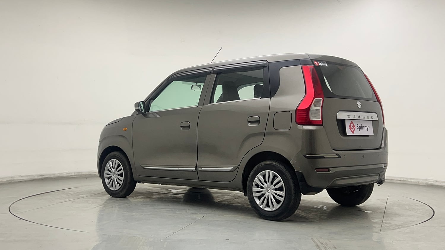 Used 2021 Maruti Suzuki Wagon R 1.0 VXi 1.0 Petrol Manual exterior LEFT REAR CORNER VIEW