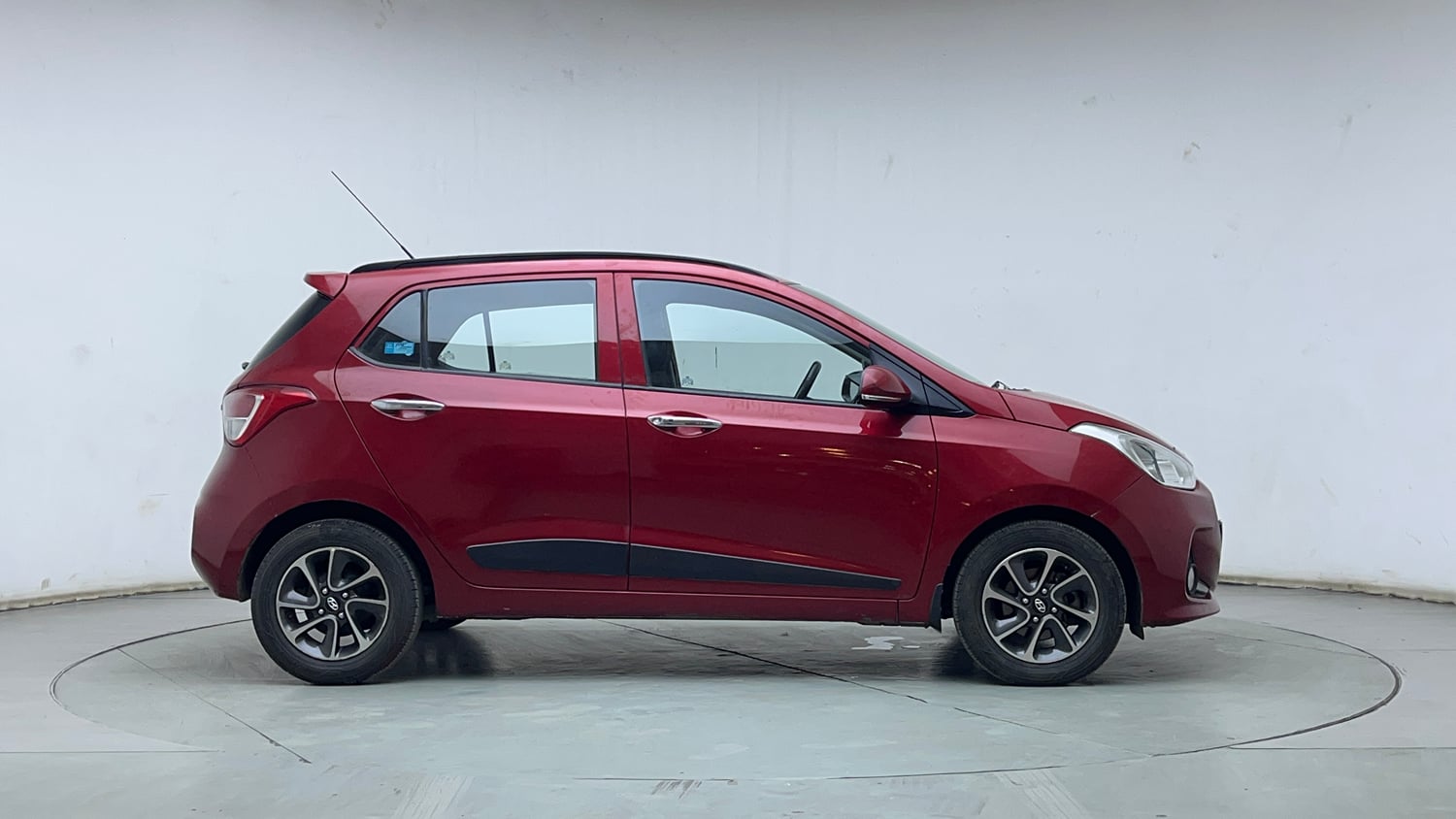 Used 2019 Hyundai Grand i10 Asta 1.2 Kappa VTVT Petrol Manual exterior RIGHT SIDE VIEW