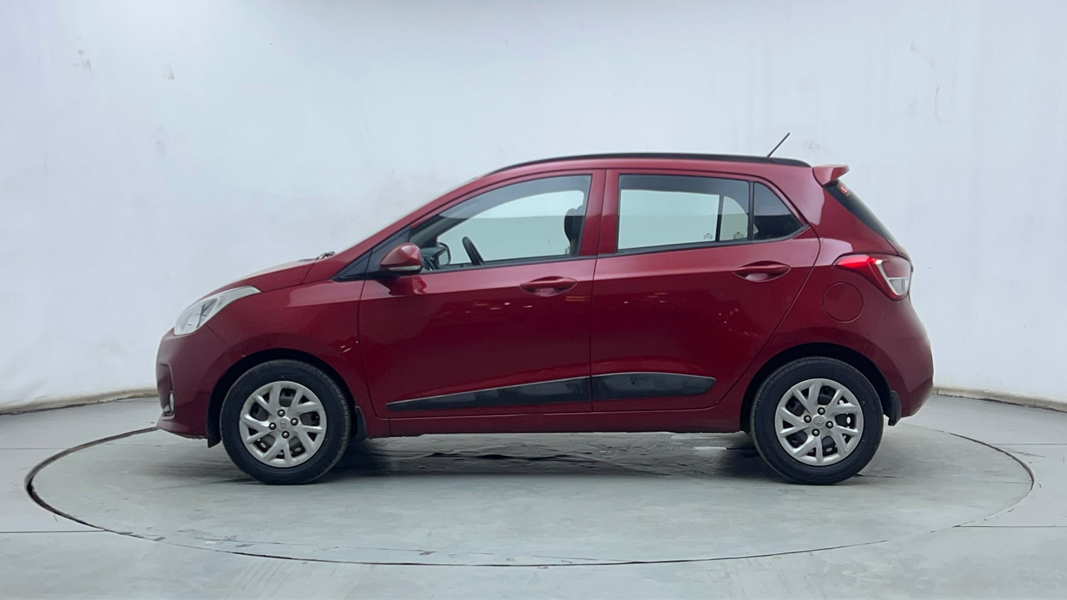 Used 2019 Hyundai Grand i10 Sportz 1.2 Kappa VTVT Petrol Manual exterior LEFT SIDE VIEW