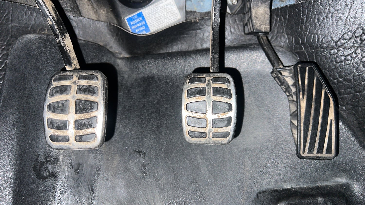 Used 2018 Maruti Suzuki Swift VXi Petrol Manual interior PEDALS VIEW