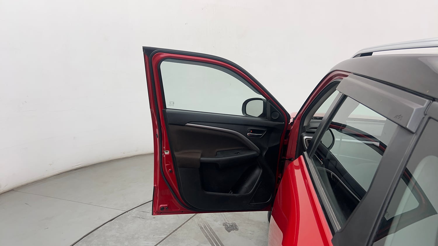 Used 2023 Maruti Suzuki Brezza Zxi Dual Tone Petrol Manual interior LEFT FRONT DOOR OPEN VIEW