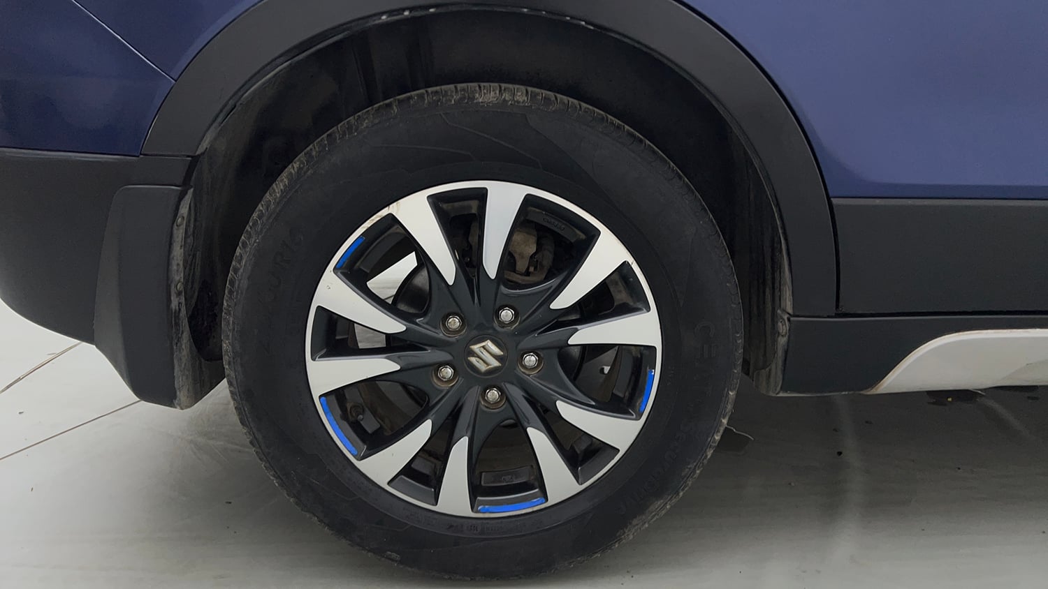 Used 2018 Maruti Suzuki S-Cross Zeta 1.3 Diesel Manual tyres RIGHT REAR TYRE RIM VIEW