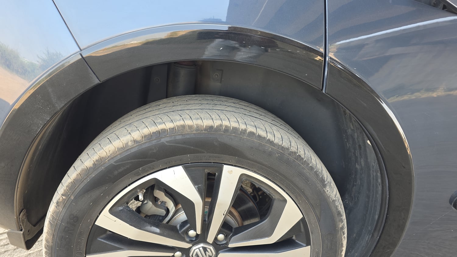 Used 2025 MG Motors Windsor EV Essence Pro Electric Automatic tyres RIGHT REAR TYRE TREAD VIEW