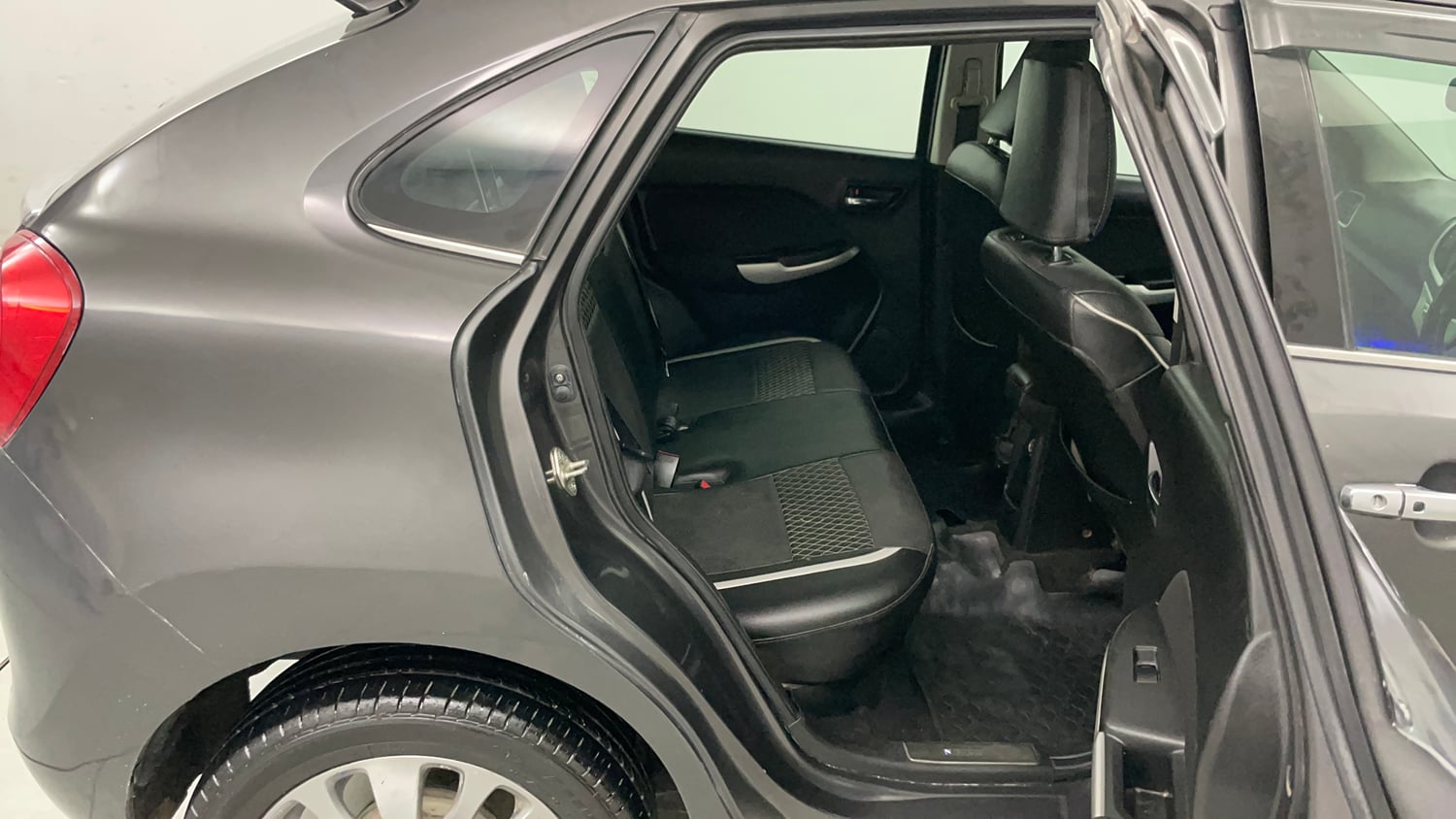 Used 2018 Maruti Suzuki Baleno Alpha 1.2 Petrol Manual interior RIGHT SIDE REAR DOOR CABIN VIEW
