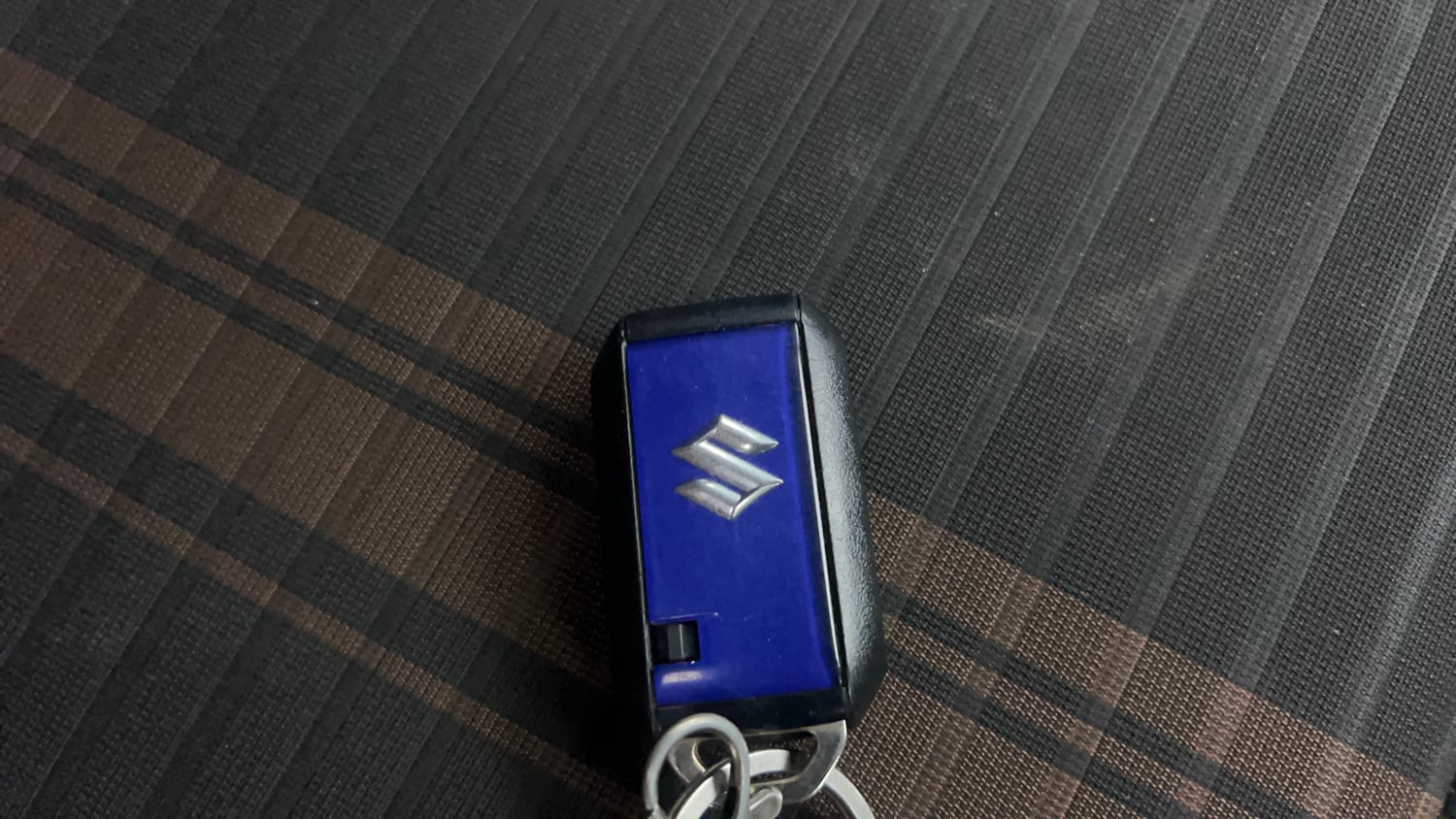 Used 2023 Maruti Suzuki Brezza Zxi Dual Tone Petrol Manual extra CAR KEY VIEW