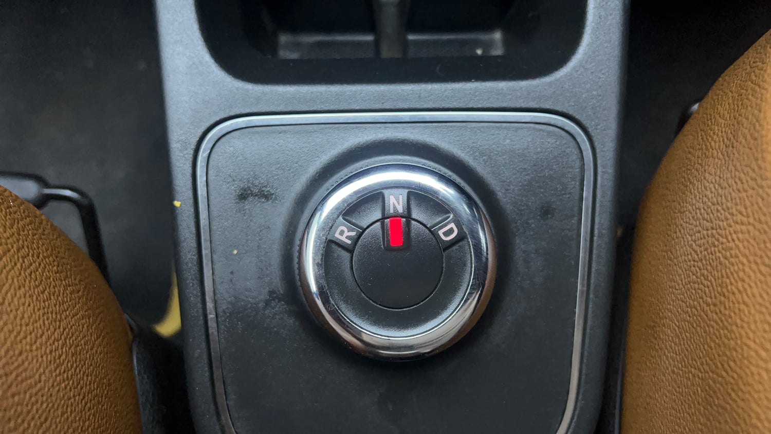Used 2020 Renault Kwid RXL 1.0 AMT Petrol Automatic interior GEAR  KNOB VIEW