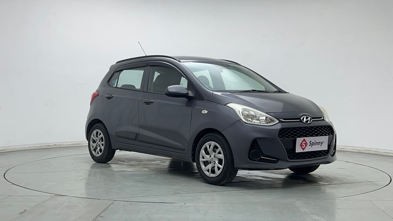 Used 2019 Hyundai Grand i10 Magna 1.2 Kappa VTVT Petrol Manual exterior RIGHT FRONT CORNER VIEW