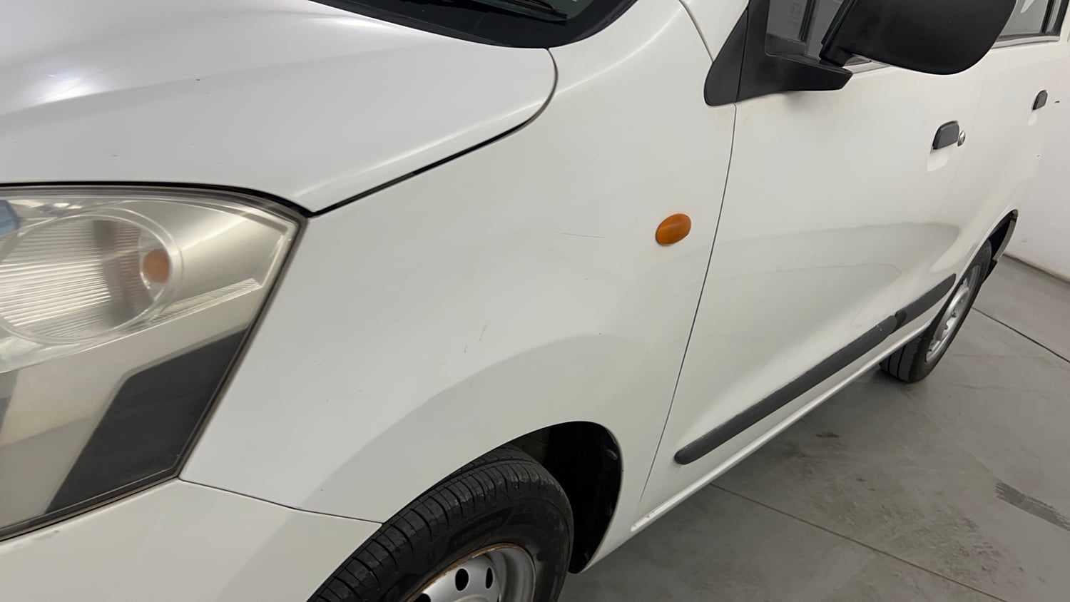 Used 2012 Maruti Suzuki Wagon R LXi Petrol Manual dents MINOR DENT