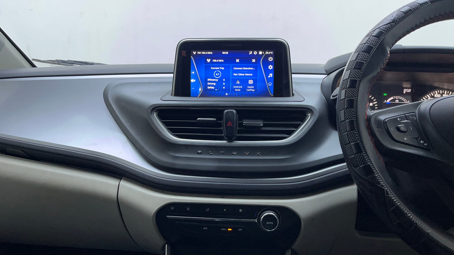Used 2023 Tata Altroz XZ Diesel Diesel Manual interior MUSIC SYSTEM & AC CONTROL VIEW