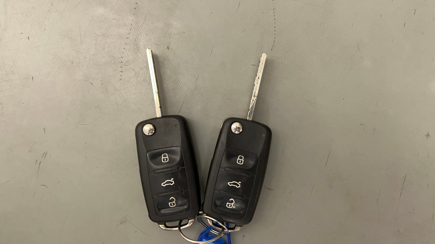 Used 2016 Volkswagen Polo Highline1.2L (P) Petrol Manual extra CAR KEY VIEW