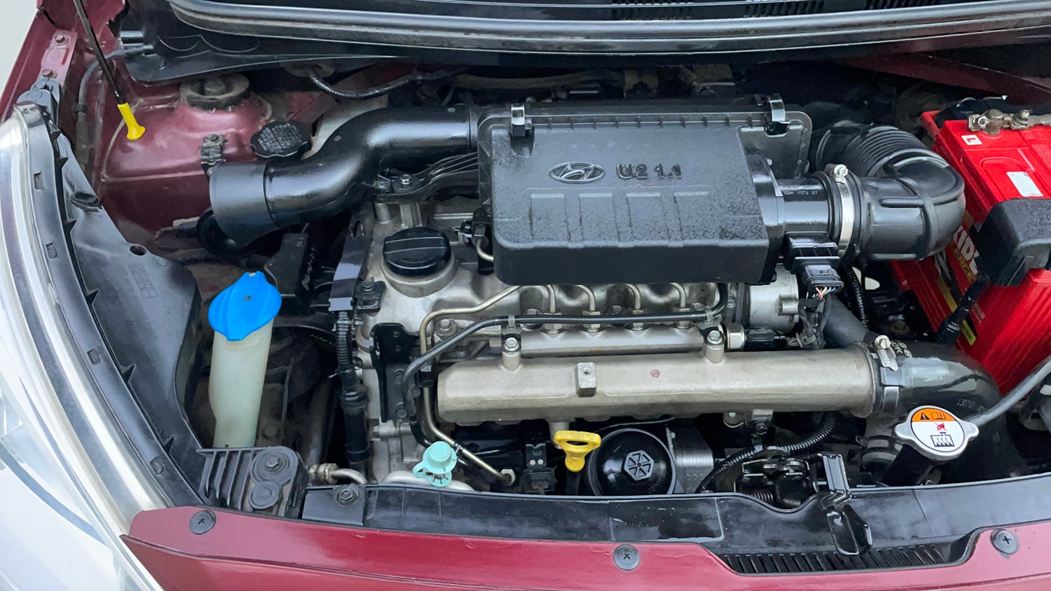 Used 2013 Hyundai Grand i10 Sportz 1.1 CRDi Diesel Manual engine ENGINE RIGHT SIDE VIEW