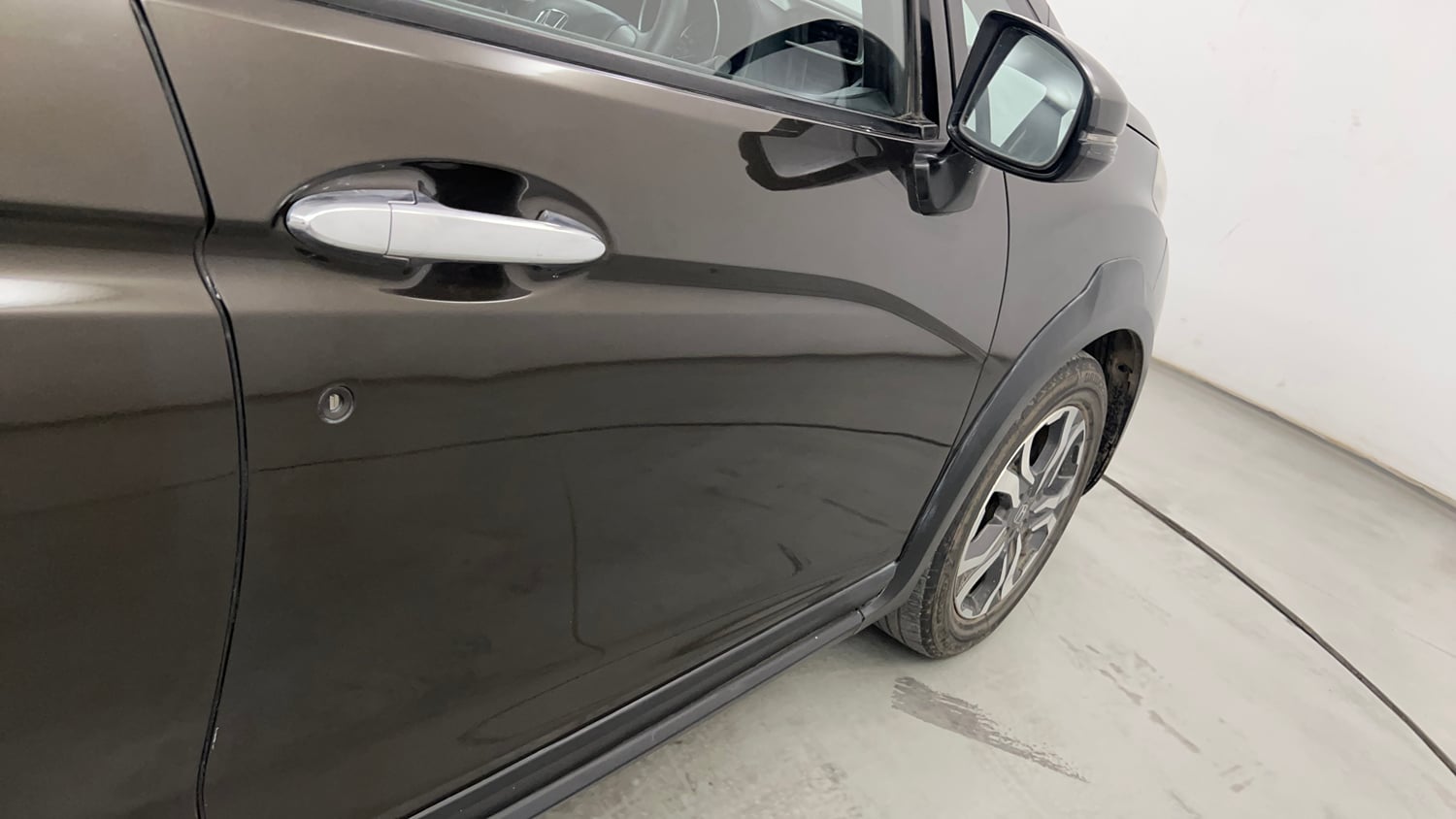 Used 2017 Honda WR-V VX MT Petrol Petrol Manual dents MINOR SCRATCH
