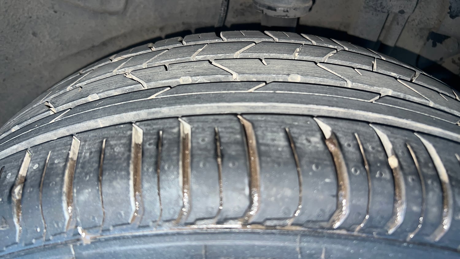 Used 2020 Tata Nexon XZA Plus Petrol Petrol Automatic tyres LEFT REAR TYRE TREAD VIEW