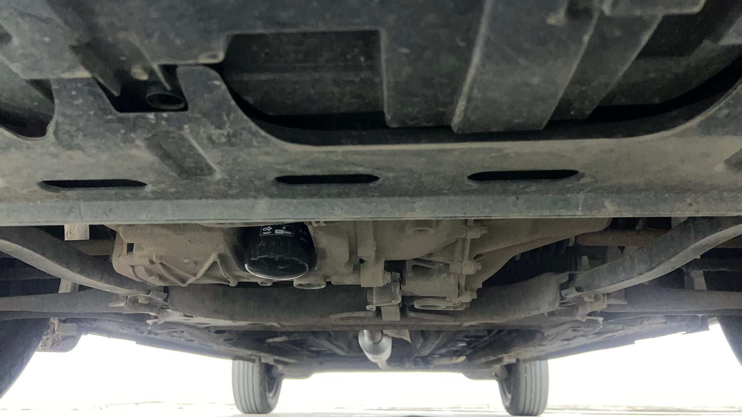 Used 2023 Nissan Magnite XL Petrol Manual extra FRONT LEFT UNDERBODY VIEW