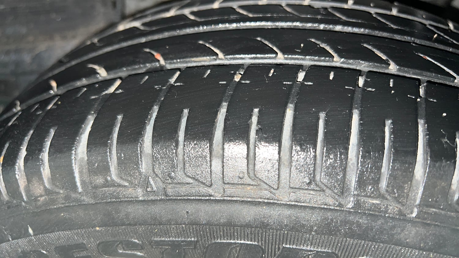 Used 2022 Tata Tiago XZ Petrol Manual tyres LEFT REAR TYRE TREAD VIEW