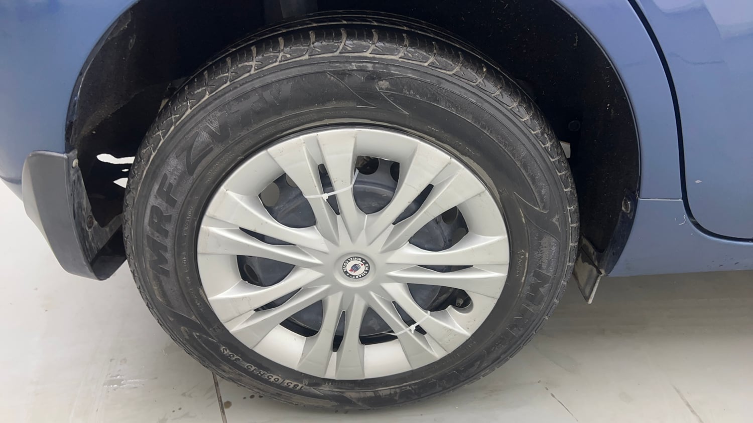Used 2017 Maruti Suzuki Baleno Delta 1.2 Petrol Manual tyres RIGHT REAR TYRE RIM VIEW