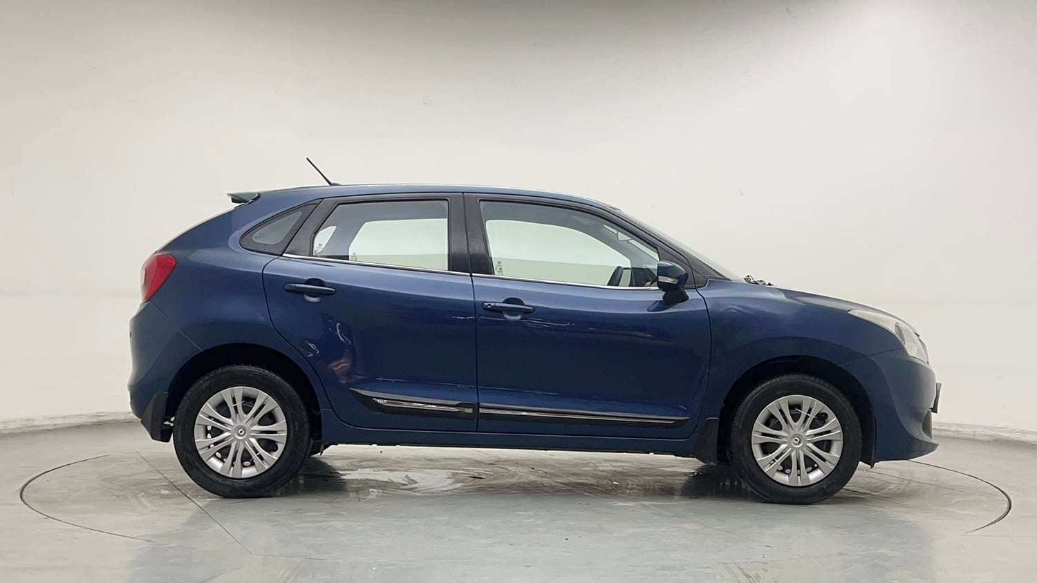 Used 2017 Maruti Suzuki Baleno Delta 1.2 Petrol Manual exterior RIGHT SIDE VIEW